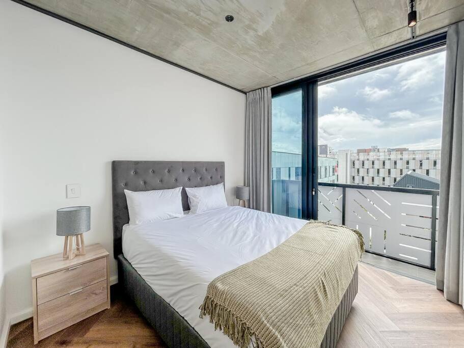 Modern Comfort In Century * Cape Town