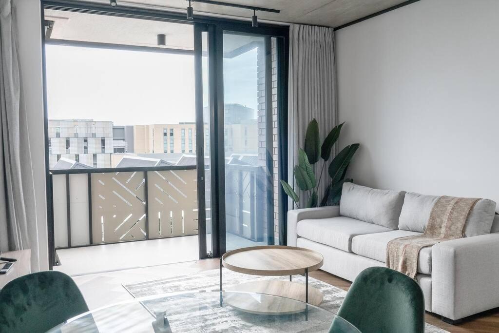 Modern Comfort In Century * Cape Town